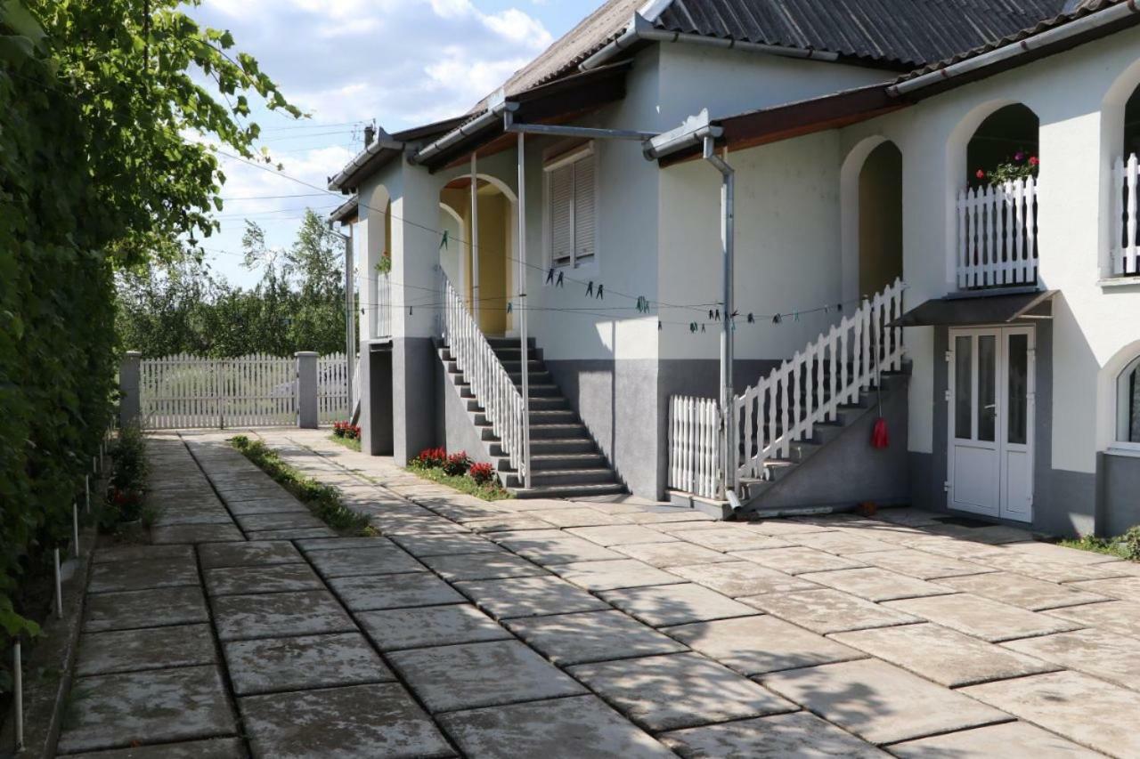 Садиба Анна - Термальні Води Косино Zapson Exterior foto